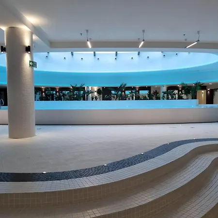 Jbhotels Premium Hanza Tower 4*
