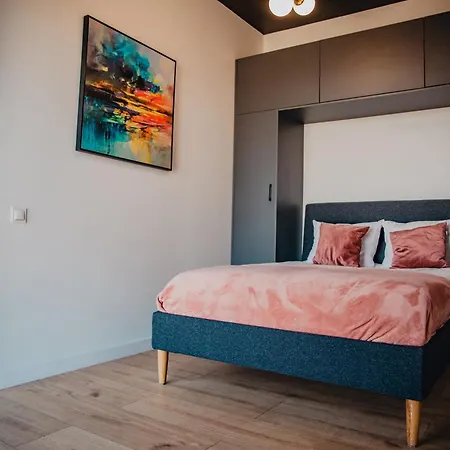Jbhotels Premium Hanza Tower Appartement 4*