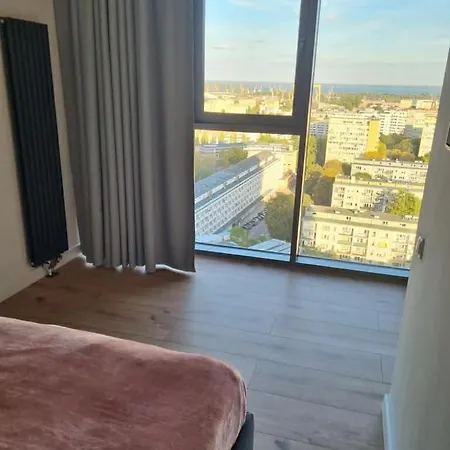 Jbhotels Premium Hanza Tower 4*