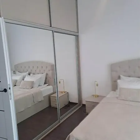 Jbhotels Premium Hanza Tower Apartamento