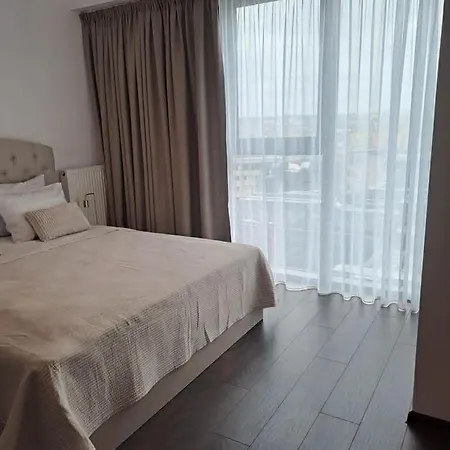 Jbhotels Premium Hanza Tower Apartamento 4*